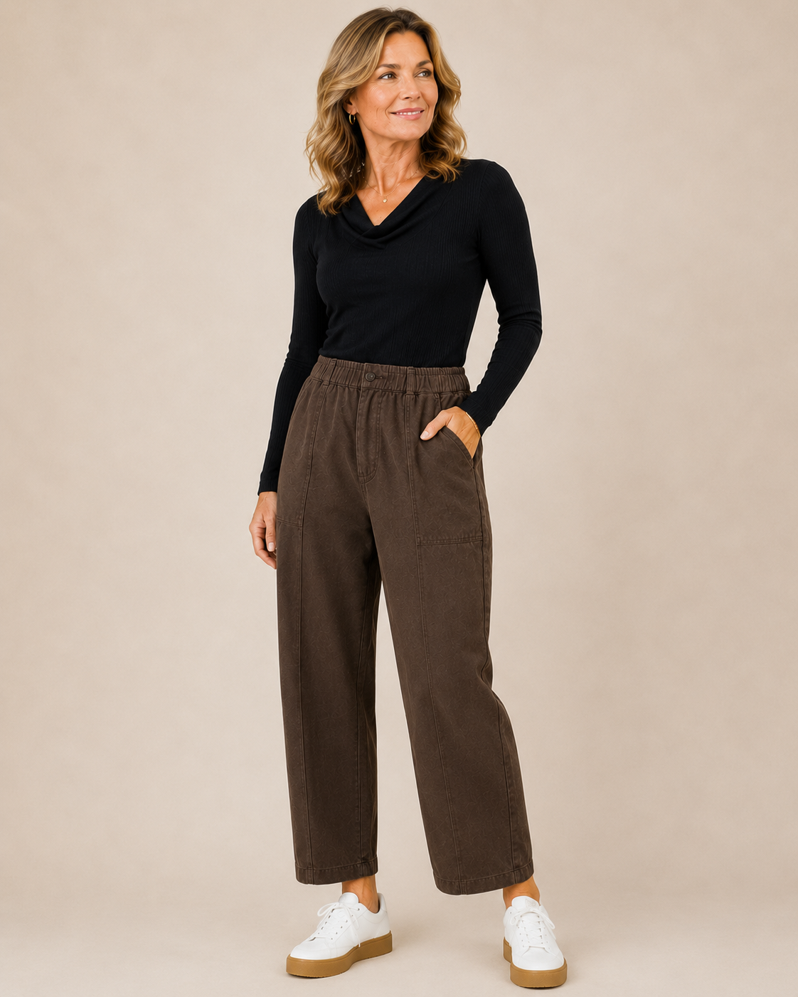 Lowen Barrel Jeans - Elasticated Waist Patch Pocket & Knee Detail Jeans in Chocolate