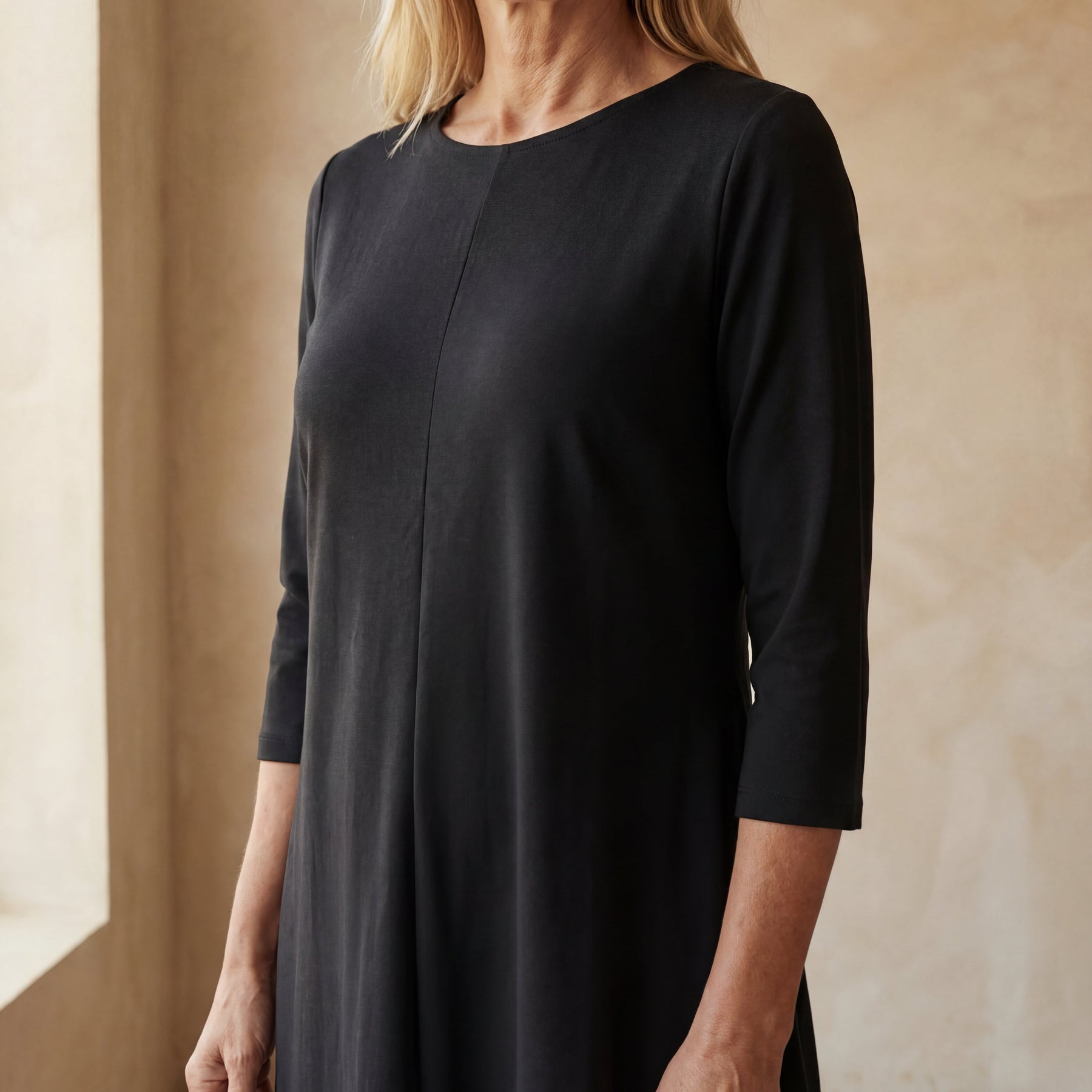 LOTTIE - Elegant Midi Dress