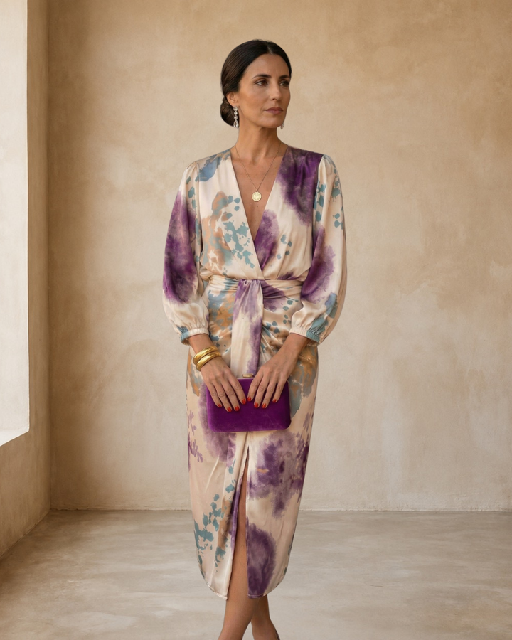 Valeria - Elegant Dress with V-Neck