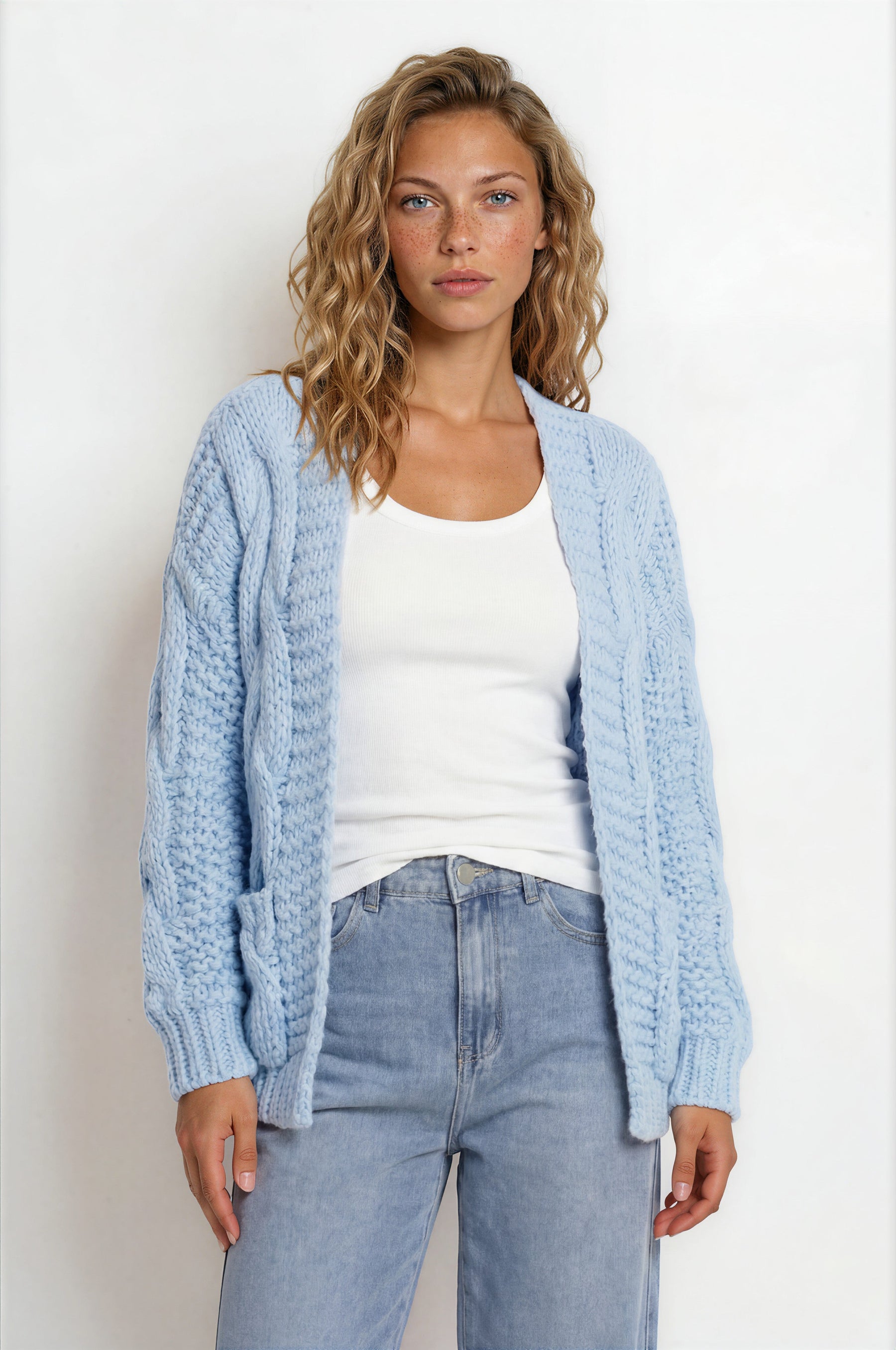 Kash Jeans - Relaxed Mid Rise Mum Jeans in Light Denim