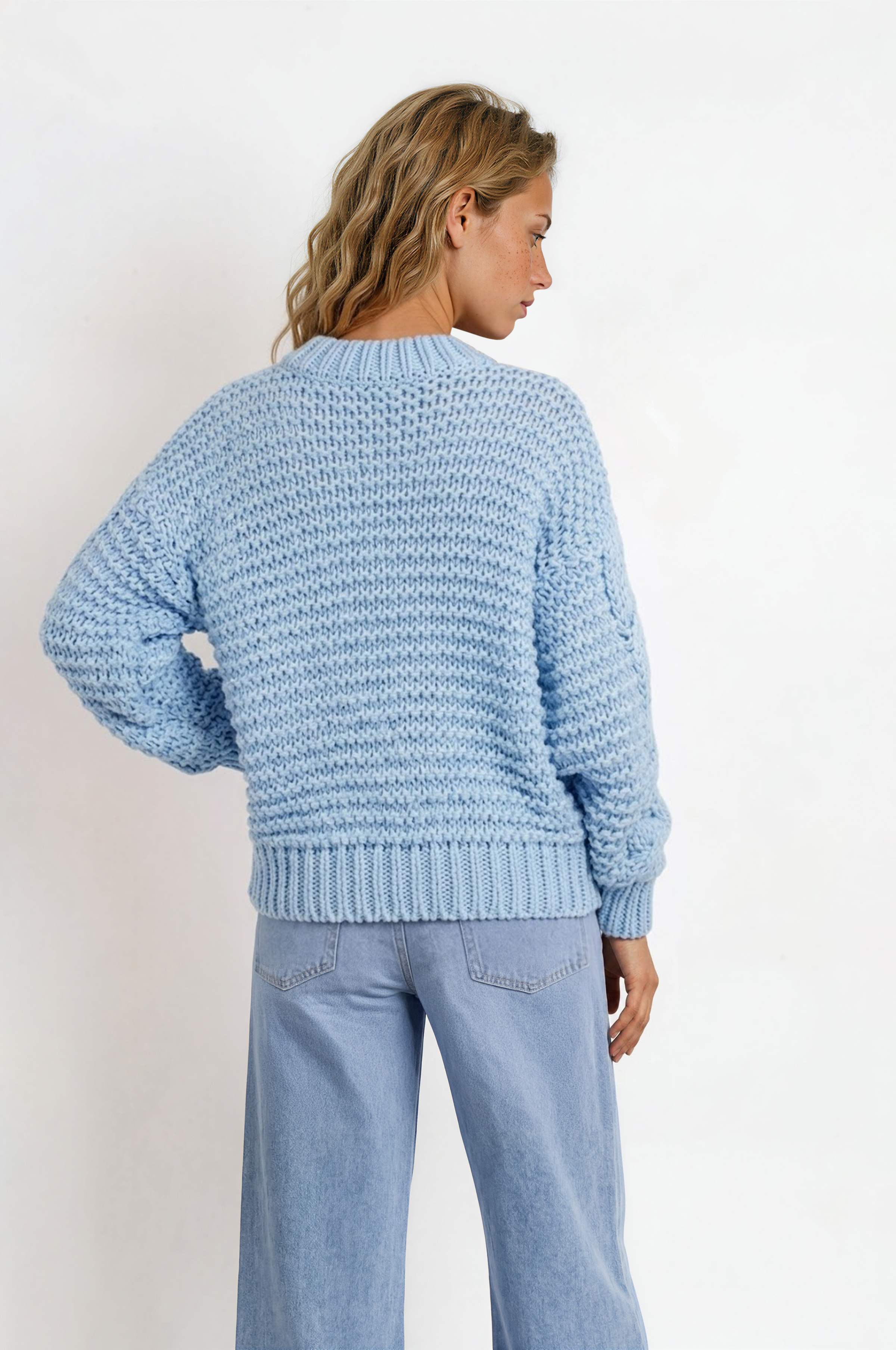 Kash Jeans - Relaxed Mid Rise Mum Jeans in Light Denim